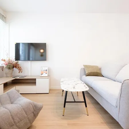 The Rose Flats Apartment *